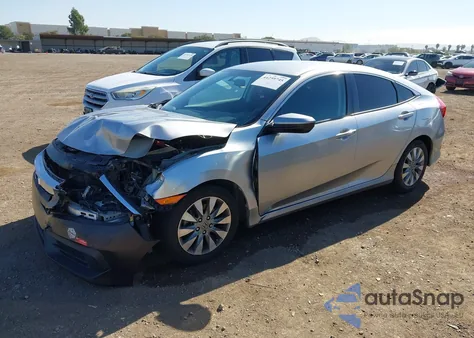 2018 Honda Civic Lx z USA, uszkodzony, nr VIN 2HGFC2F58JH602109